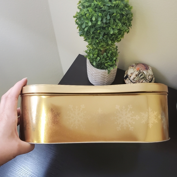 Christmas Tin Box - Picture 4 of 5